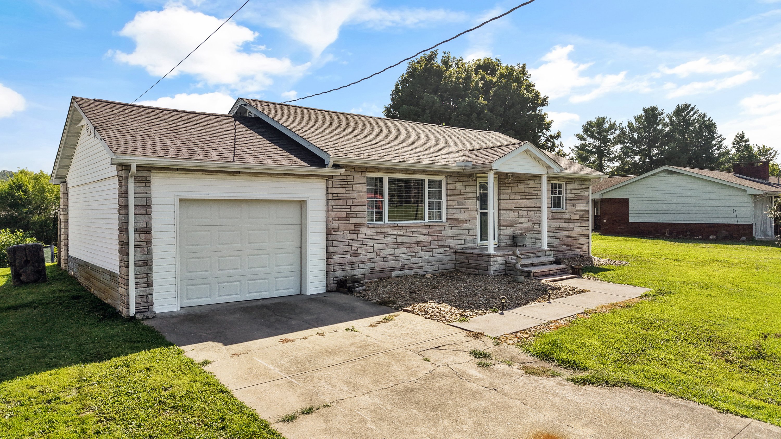 3 bedroom 1 bath - Single Family Residence